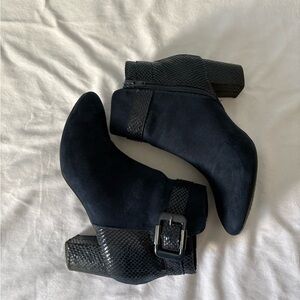 Karen Scott Stylish Blue Ankle Boots